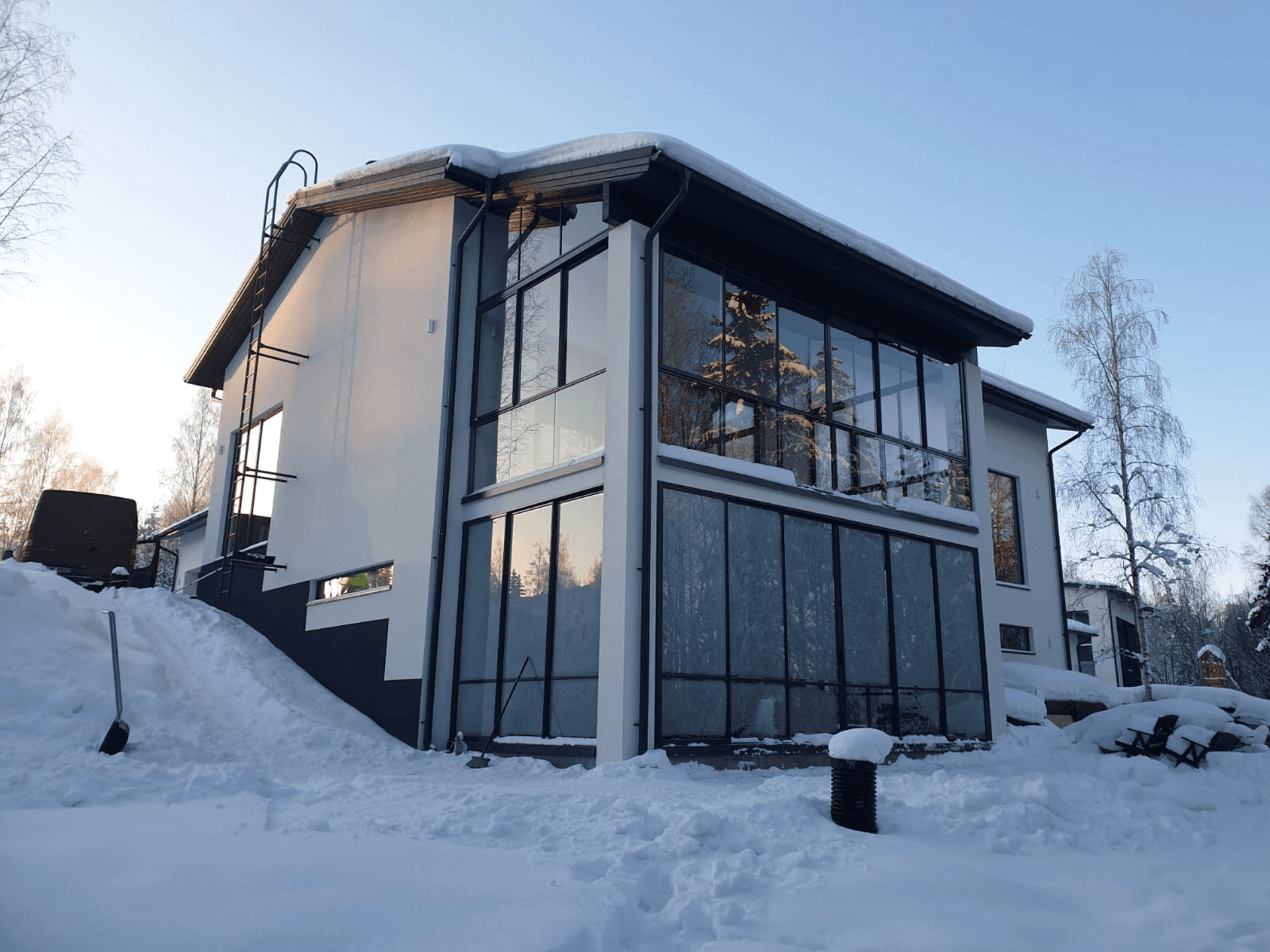 Alumiiniterassit - käytännöllinen ja esteettinen ratkaisu image 8